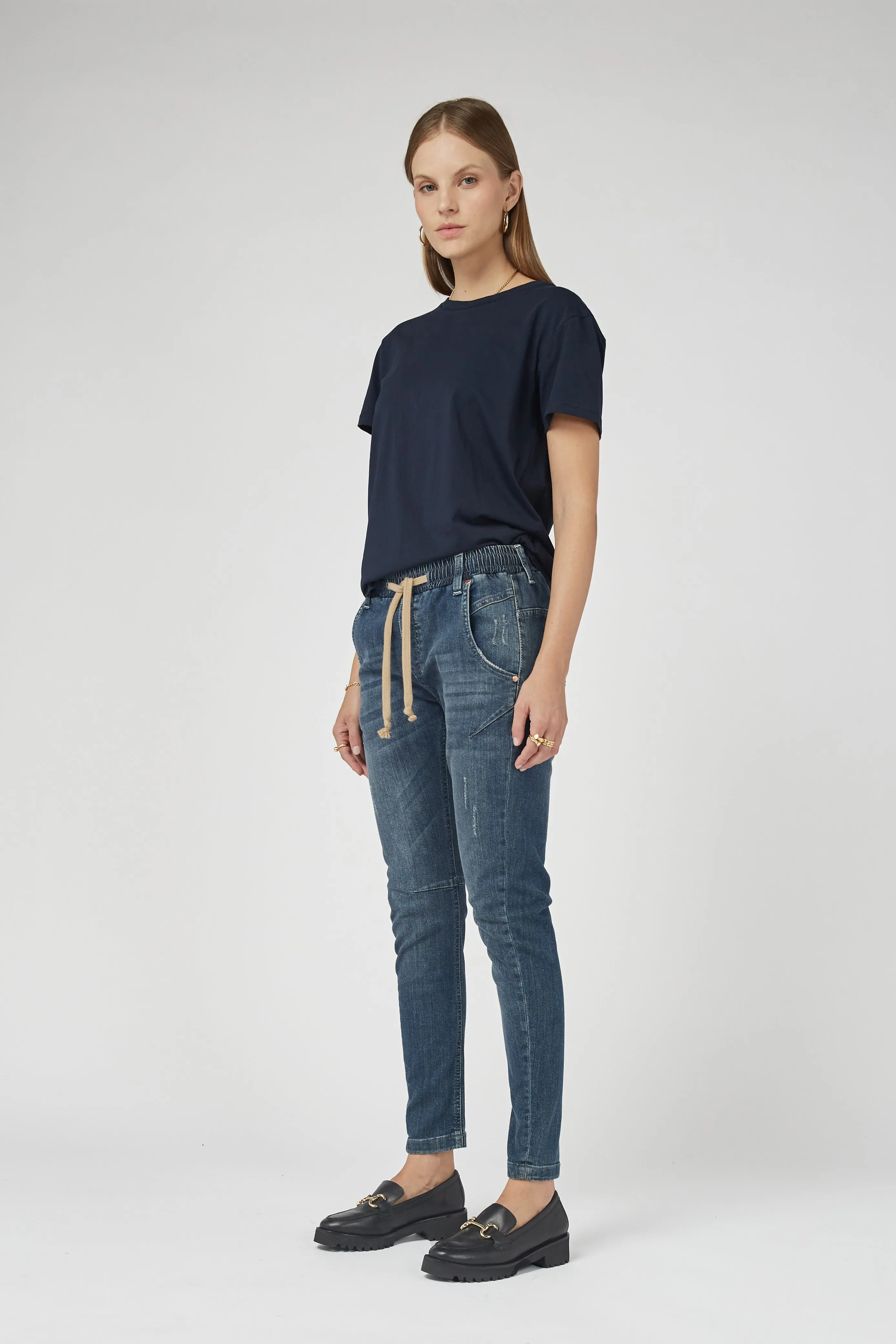 Active Classic Ankle Length Jeans