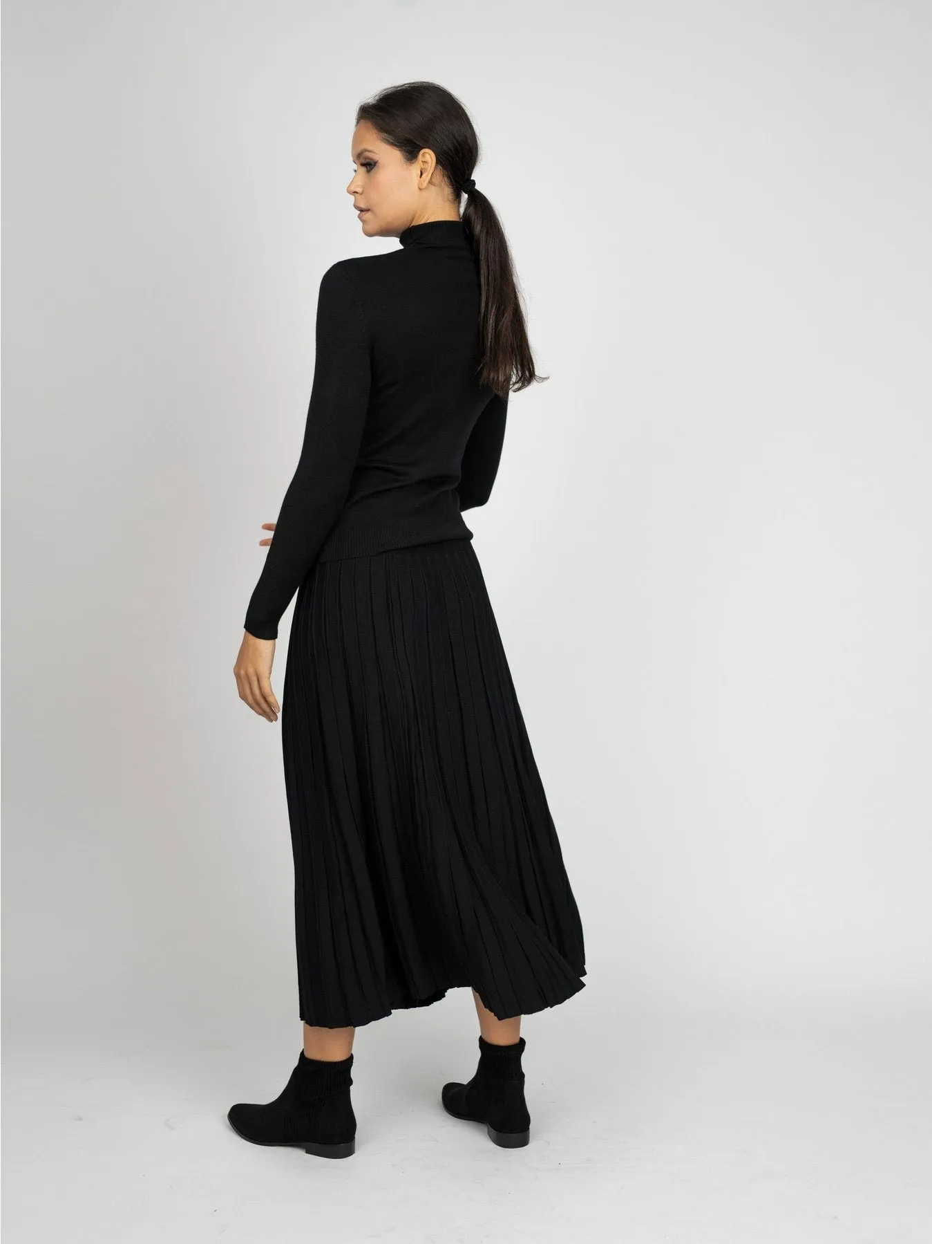 Meli Knit Maxi Pleat Skirt