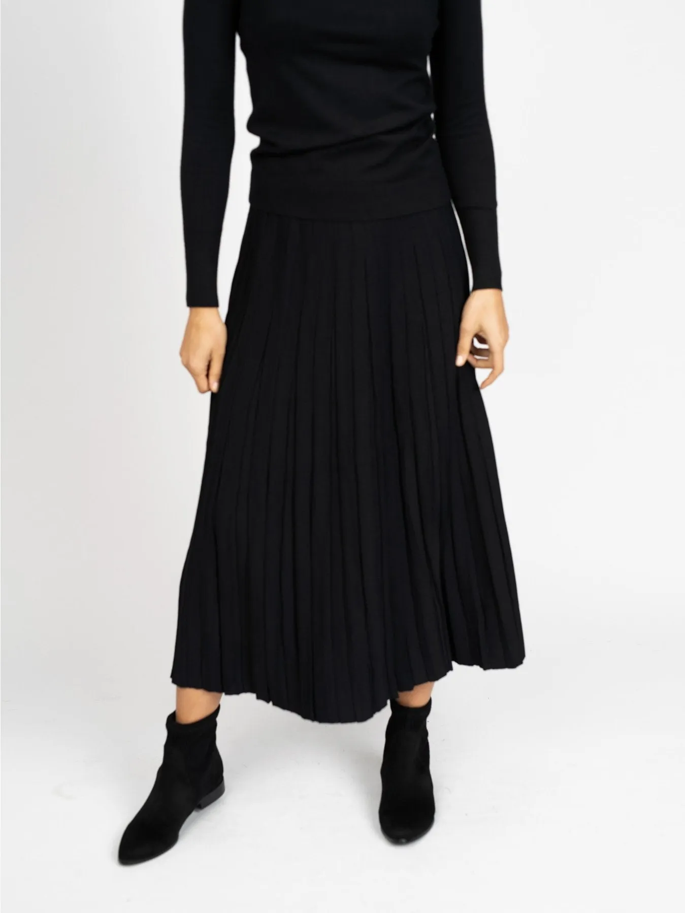 Meli Knit Maxi Pleat Skirt