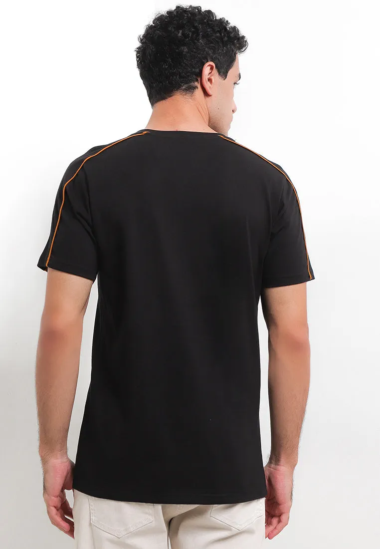 Ryusei Kaos Pria Kamazaki Button Black