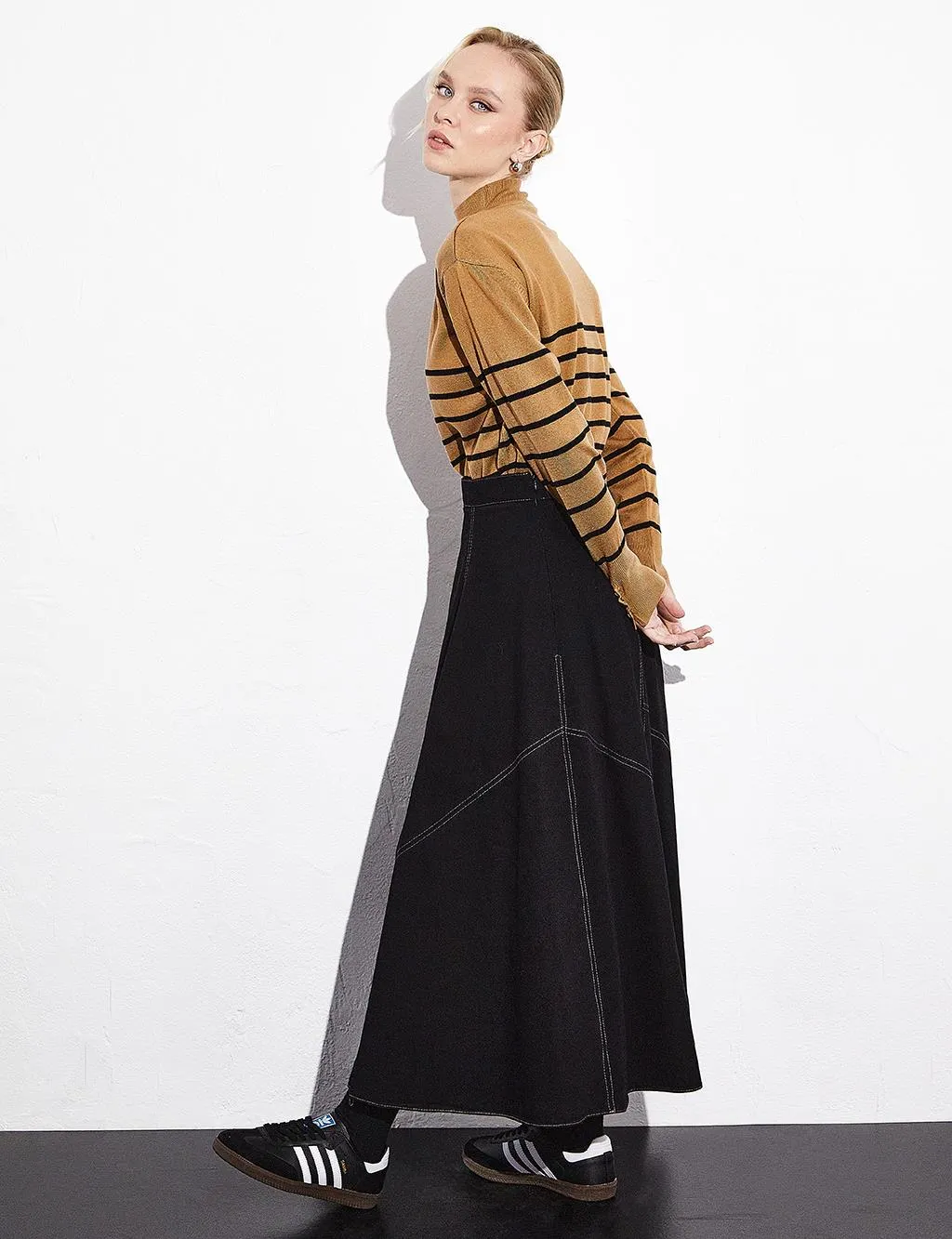 Turtleneck Striped Knitwear Blouse Beige Black
